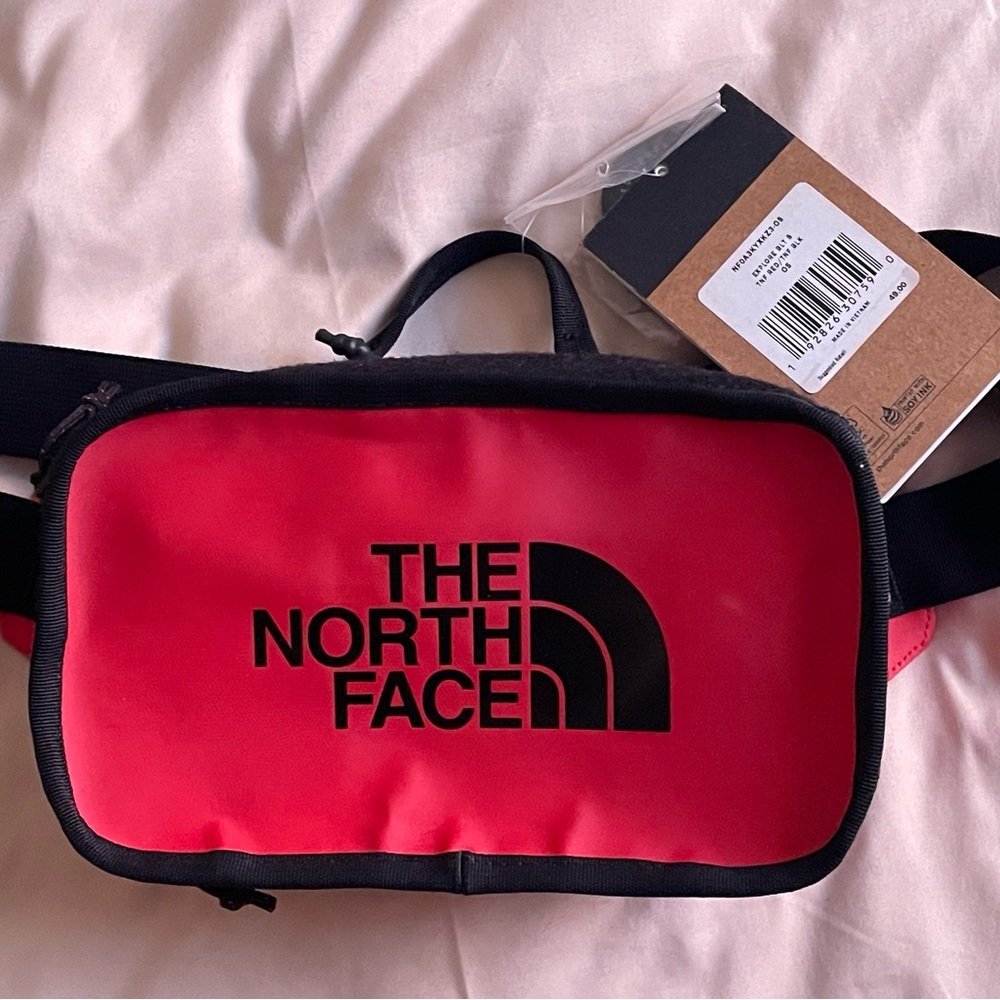 New The North Face Explorer Belt Bag TNF Red Black One Size NWT $49